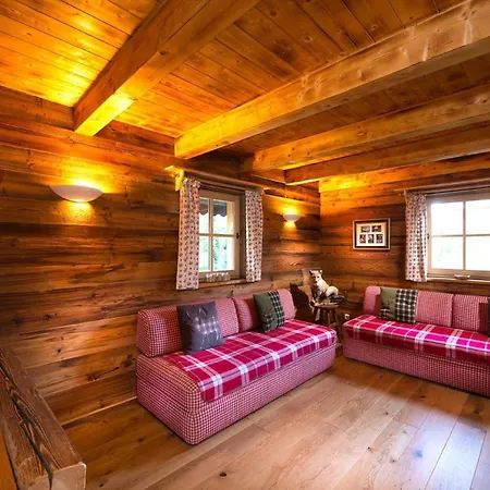 Chalet Chalet Steinbock, St Martin Am Tennengebirge *