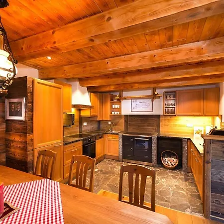 Chalet Steinbock, St Martin Am Tennengebirge Dağ evi Gasthof